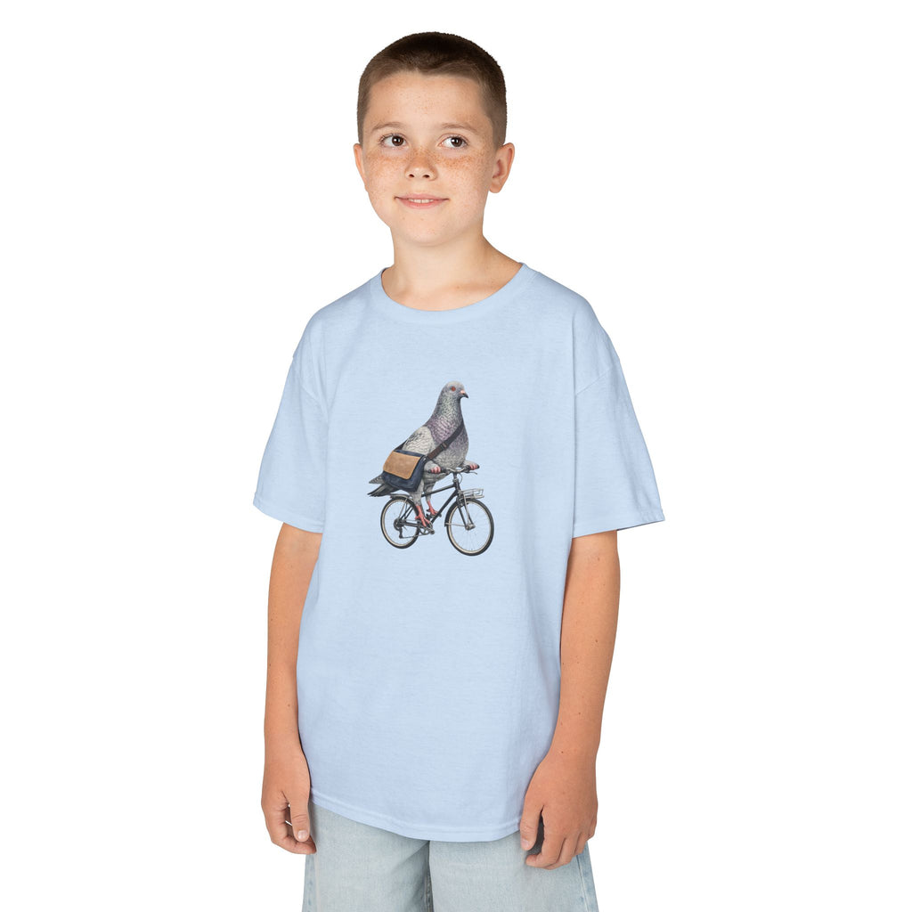 Camiseta personalizable para niños "Pigeon Bike Rider" en Midtown NYC — Bonita camiseta de ciclista con pájaro para niños