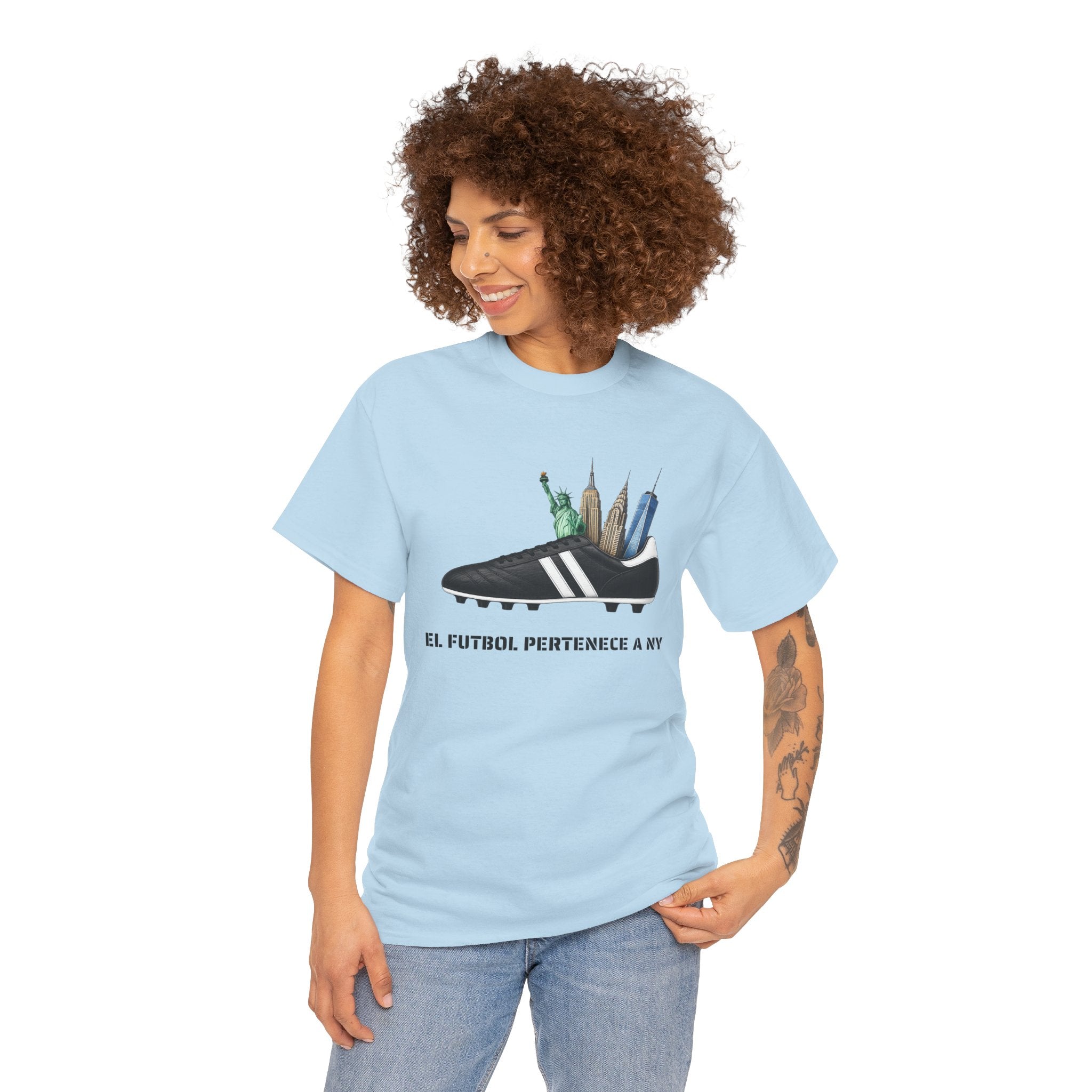 El fútbol pertenece a NY T-Shirt | Soccer in New York Tee