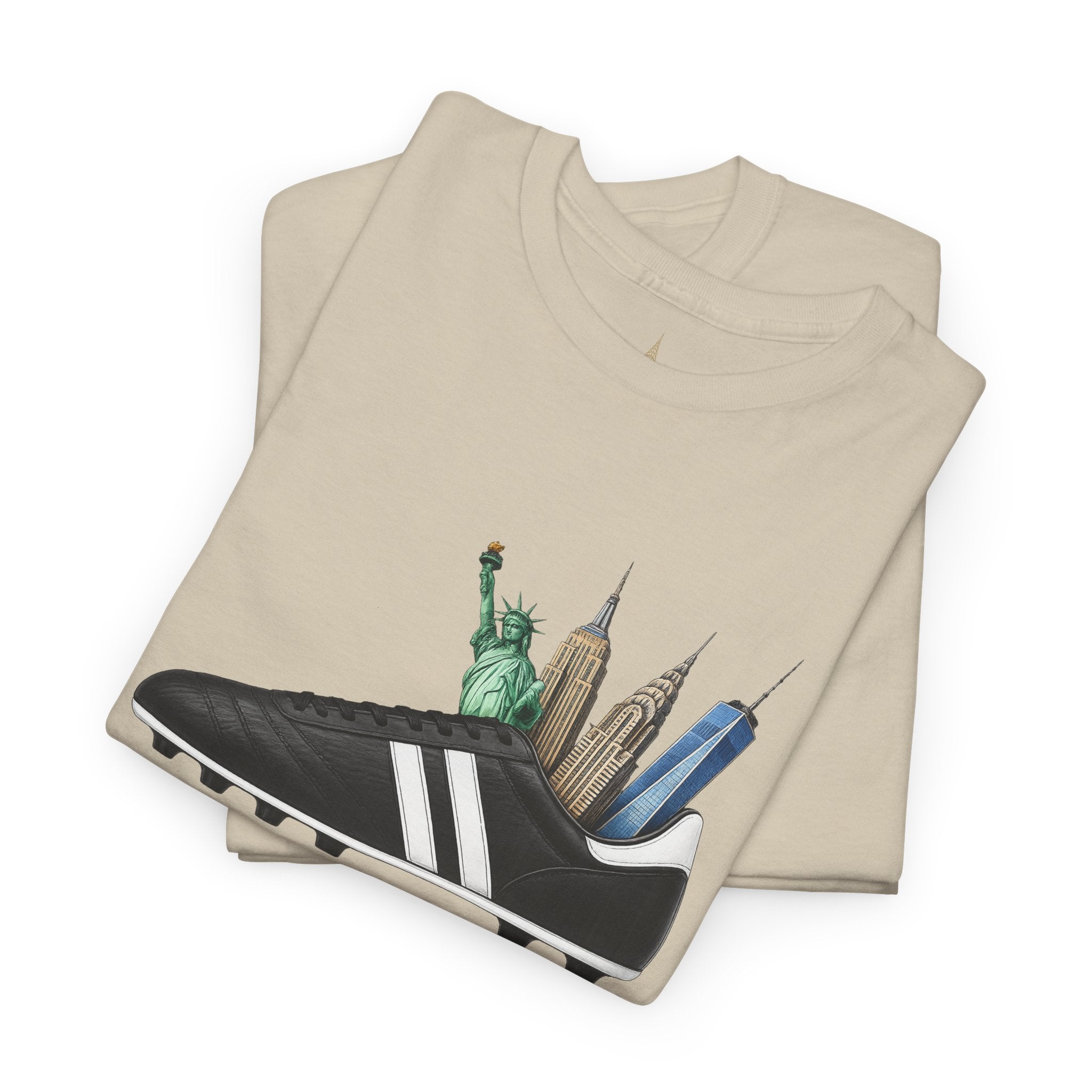 El fútbol pertenece a NY T-Shirt | Soccer in New York Tee