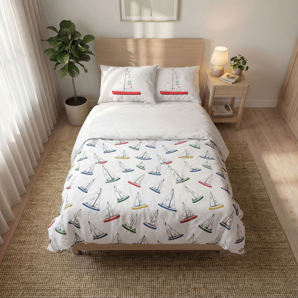 Central Park Model Sailboats Quilt Cover Set - 3-Piece White Duvet with Sail Pillowcases