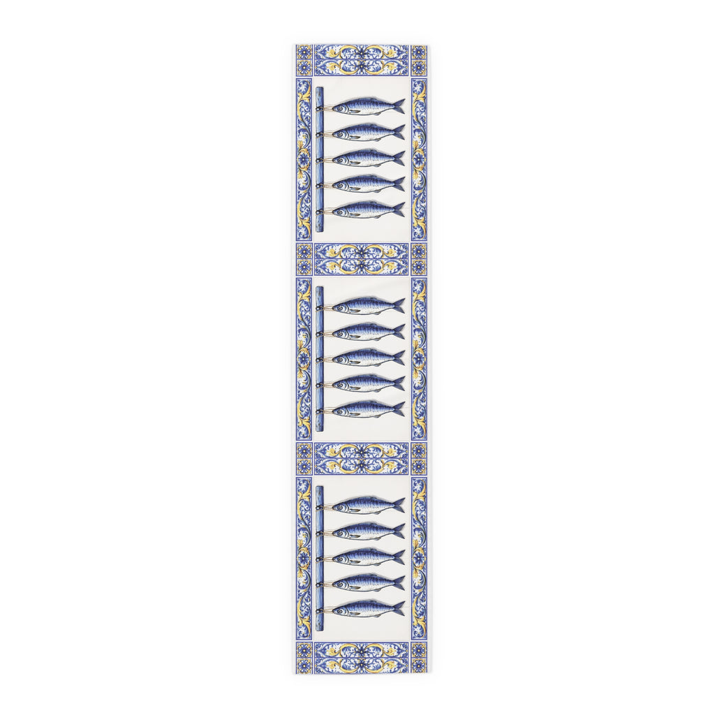 Chemin de table East Hampton carreaux de ciment bleus et jaunes motif poisson — Décor de cuisine sardines bleues, accent de table côtier