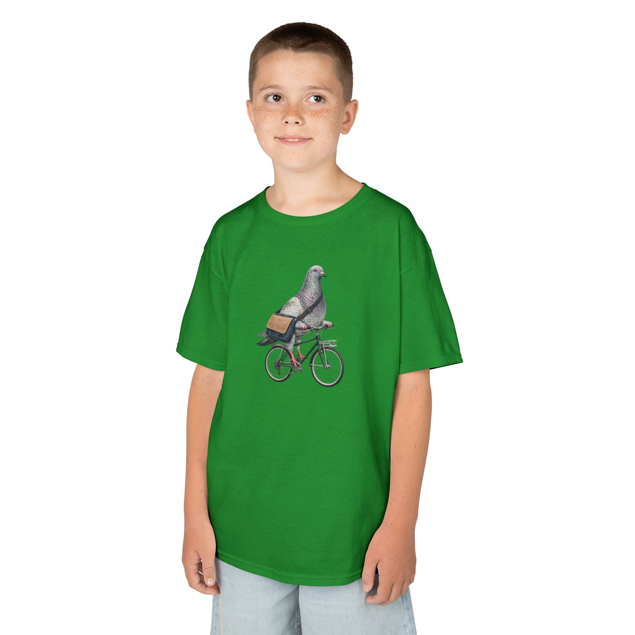 Camiseta personalizable para niños "Pigeon Bike Rider" en Midtown NYC — Bonita camiseta de ciclista con pájaro para niños