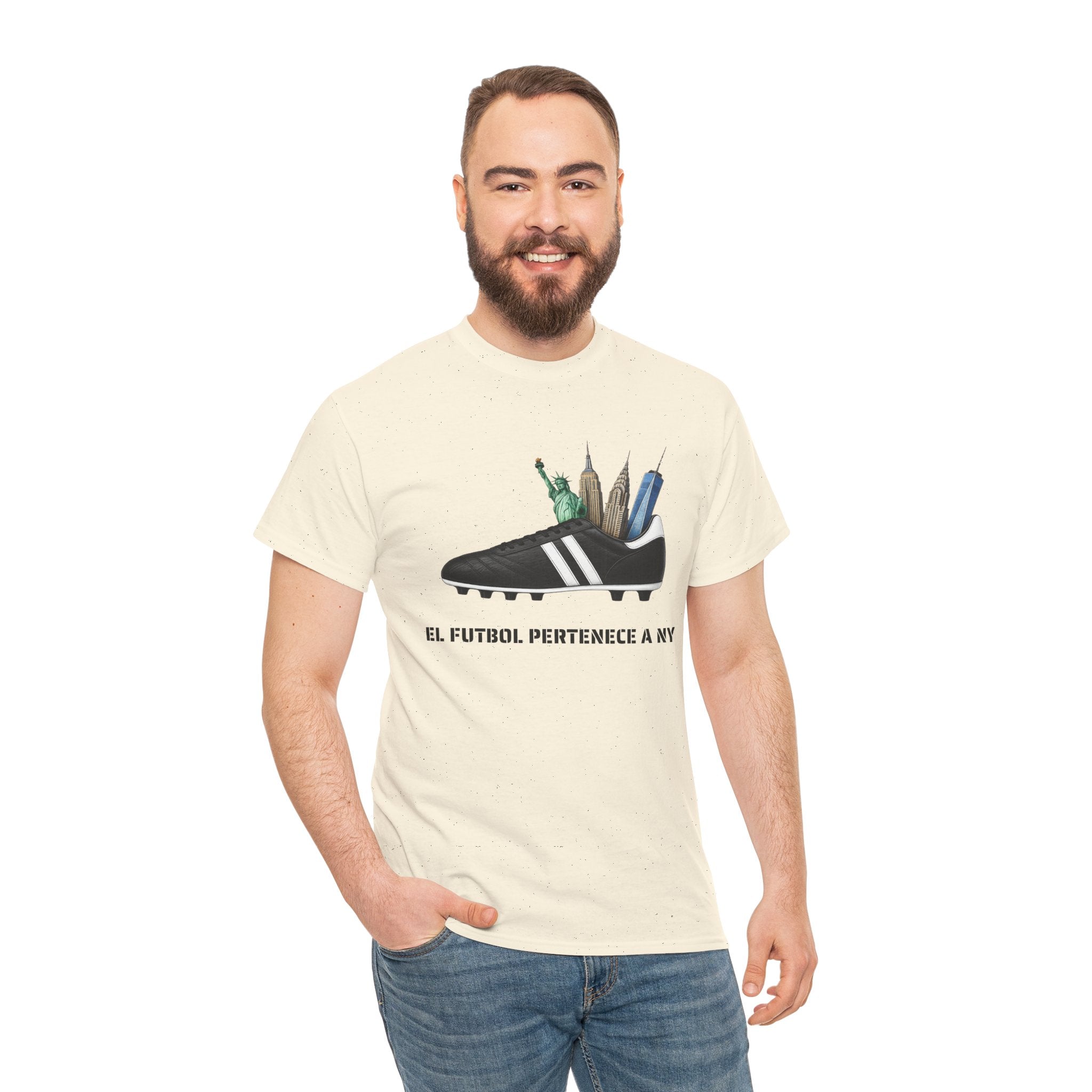 El fútbol pertenece a NY T-Shirt | Soccer in New York Tee