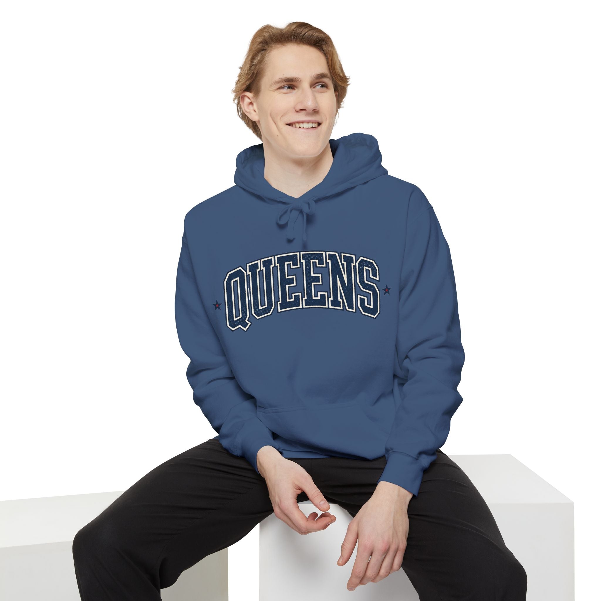Sudadera con capucha Queens — Suéter con capucha teñido en prenda