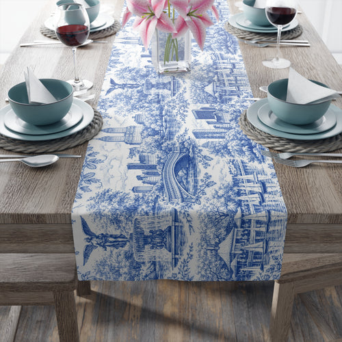 Chemin de table Toile de Jouy bleue Central Park NYC — Décoration de table à manger chinoiserie new-yorkaise